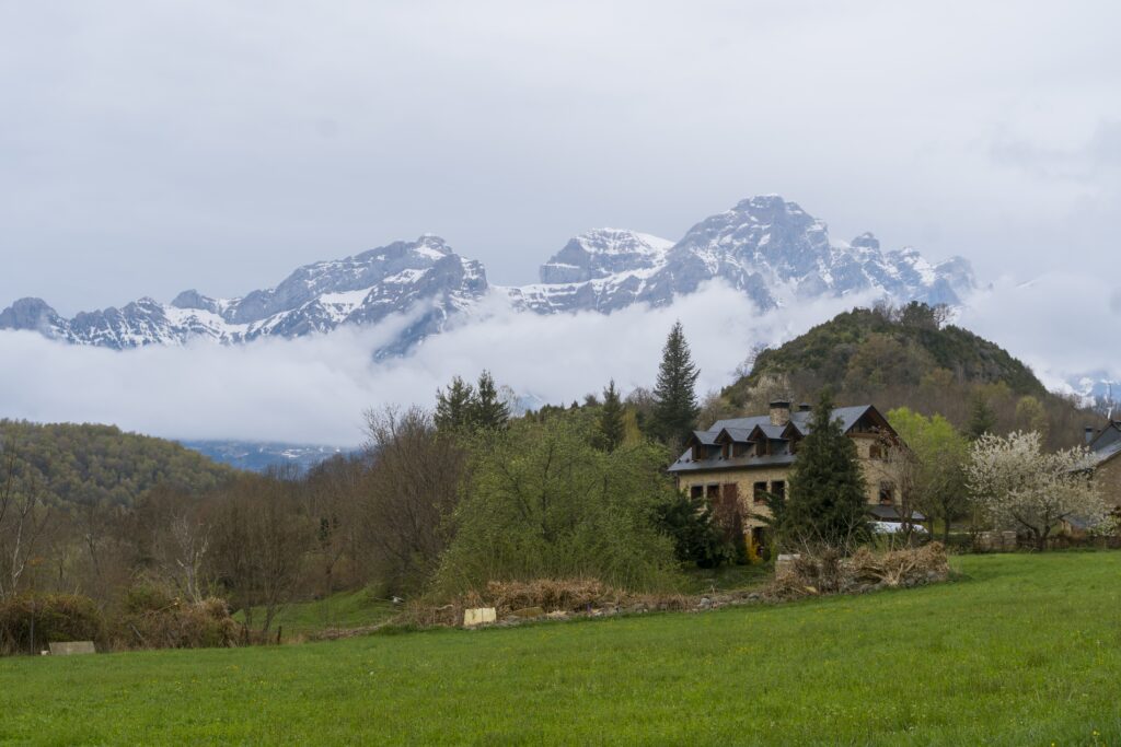 Switzerland hidden winter gems
Switzerland’s 7 Hidden Winter Gems | Offbeat Snowy Destinations